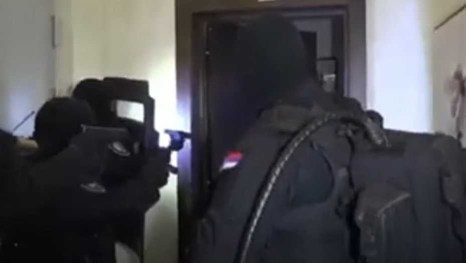 HTELI DA RAZNESU SNAJPERA, DOBILI PO 20 GODINA ROBIJE Izrečena presuda za podmetanje eksploziva pod porše Slobodana Milutinovića