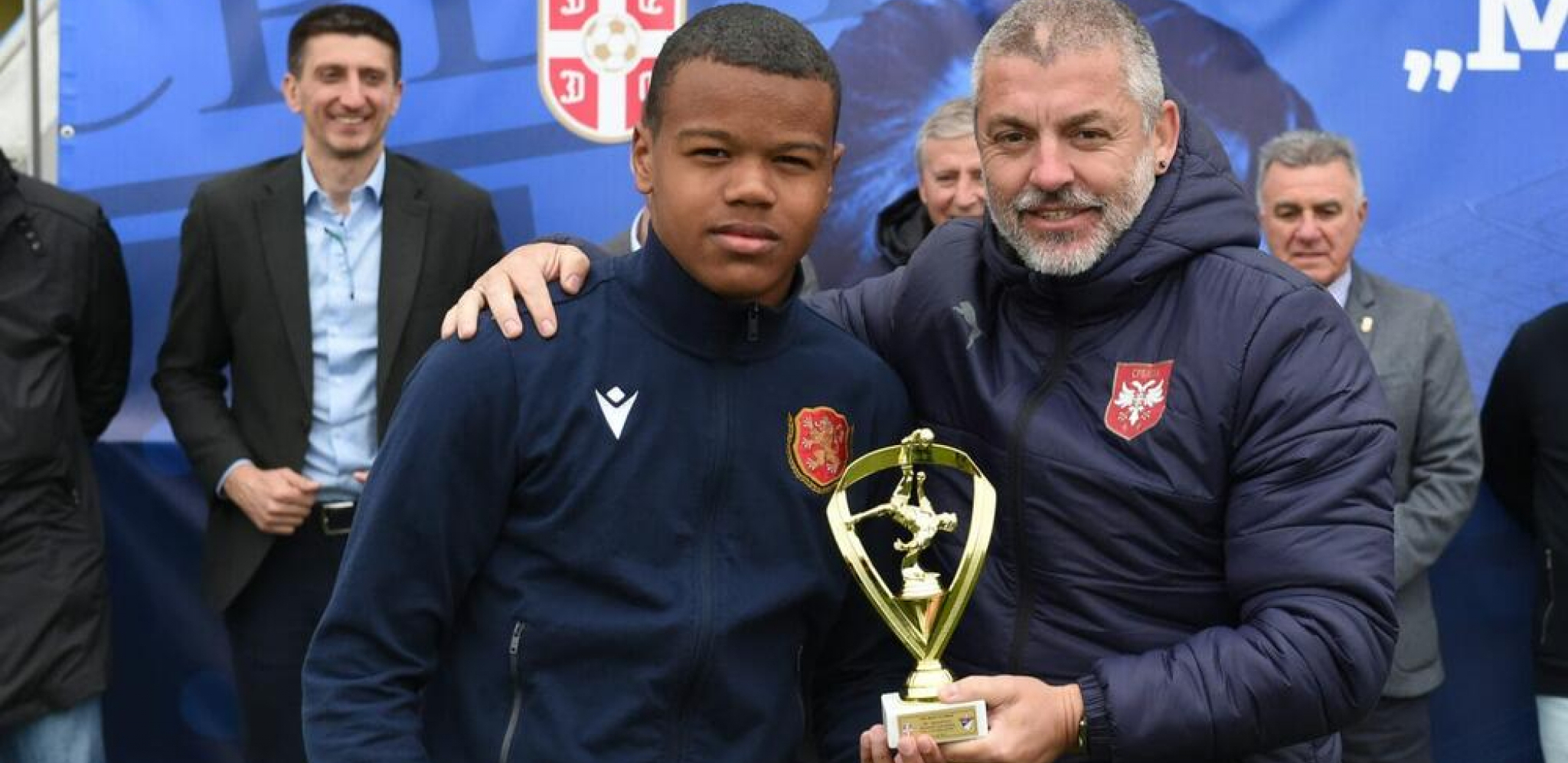 STIVEN DŽERARD REŠETA MREŽE PO SRBIJI "Orlići" osvojili turnir, ali je reprezentativac Bugarske izazvao najveću pažnju (FOTO)