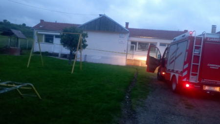 NAPAD NA SRPSKU ŠKOLU NA KOSMETU Obili OŠ "Desanka Maksimović" i pokušali da podmetnu požar!