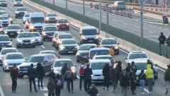 DOKAZANI MRZITELJI SRBIJE SREĆNI ZBOG PROTESTA! Evo ko se raduje teroru nad građanima i blokiranju normalanog života