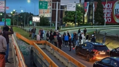 BLOKADU PUTEVA MNOGI BRUTALNO SANKCIONIŠU! Policija u Evropi prema demonstrantima nema trunku samilosti ni razumevanja