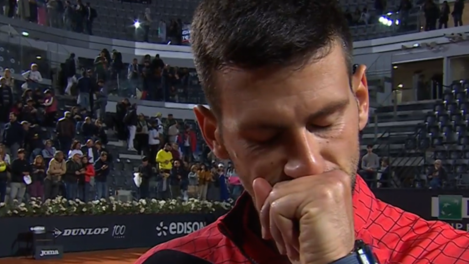 NOVAK ZAPLAKAO PRED KAMERAMA Đoković se obratio porodicama žrtava, a onda nije mogao da zaustavi suze (FOTO)