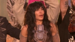 EVO KO JE LORIN Podržala žene koje se ne briju, bila ćelava, pa priznala da je biseksualka