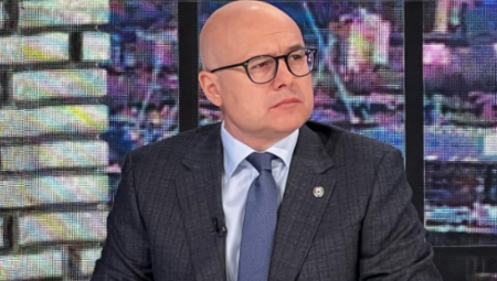 VLAST SE DOBIJA SAMO NA IZBORIMA, A NE NA ULICI I NASILJEM Ministar Vučević poručuje: Šesti oktobar mogu samo da sanjaju!