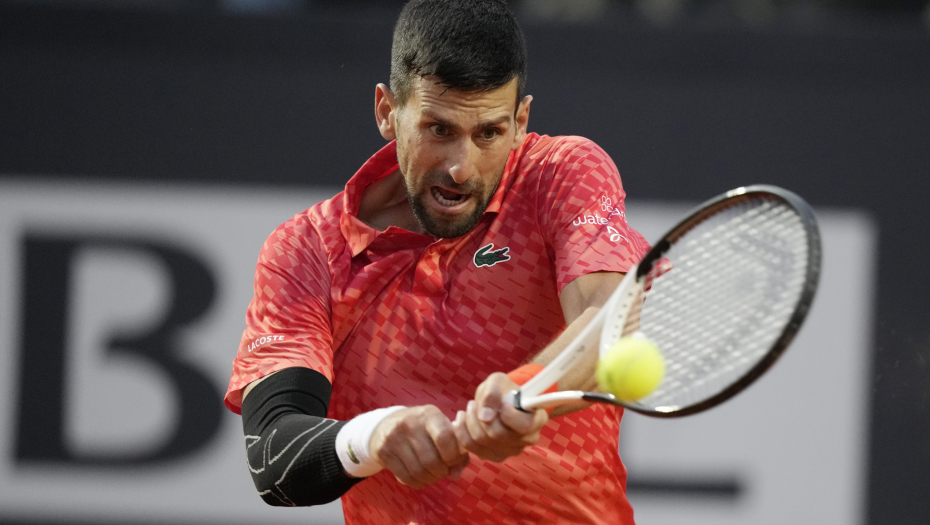 NOLE JE STVOREN ZA SVE Evo kako se Novak pripremao pred izlazak na megdan Runeu (VIDEO)