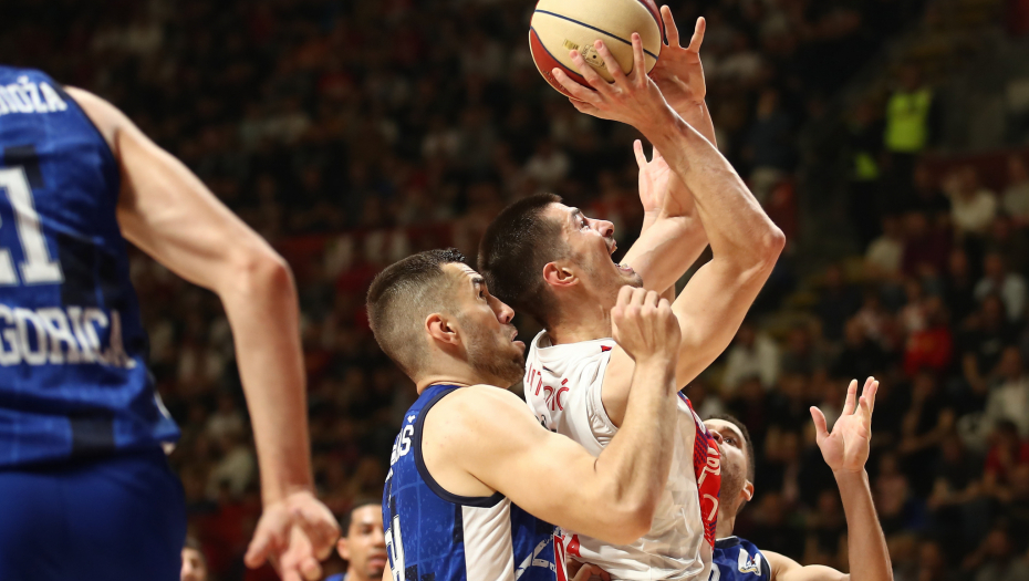 BIZARNA SCENA U MORAČI Evo zašto je kasnio meč Zvezde i Budućnosti