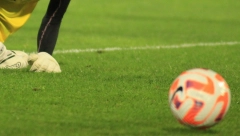 HOROR SCENA NA FUDBALSKOM TERENU Saigrač srpskih fudbalera nokautirao protivnika, pa otišao i prijavio se u policiju (VIDEO)