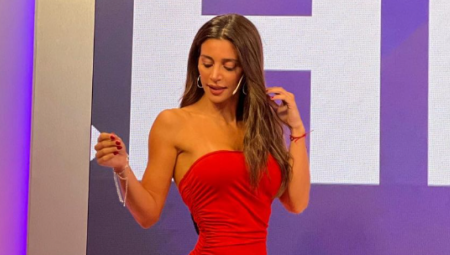 VODITELJKA U SKANDALOZNOM IZDANJU Pojavila se bez gaćica uživo u emisiji, pa spustila nikad kraću haljinu, sve sevnulo! (FOTO 18+)