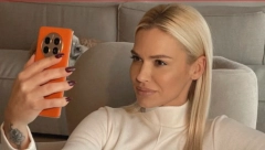 OVAKO JE NATAŠA BEKVALAC IZGLEDALA PRE 21 GODINU Pevačica je pokazala da je njena lepota neprolazna, a osmeh uvek čaroban