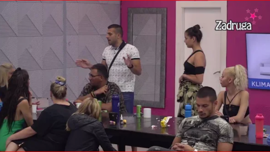 ŽESTOKO SUOČAVANJE ZBOG IZNENADNOG RASKIDA Sana odlučna u svojoj nameri, priznala da bi ustupila mesto u krevetu pored Dragića!