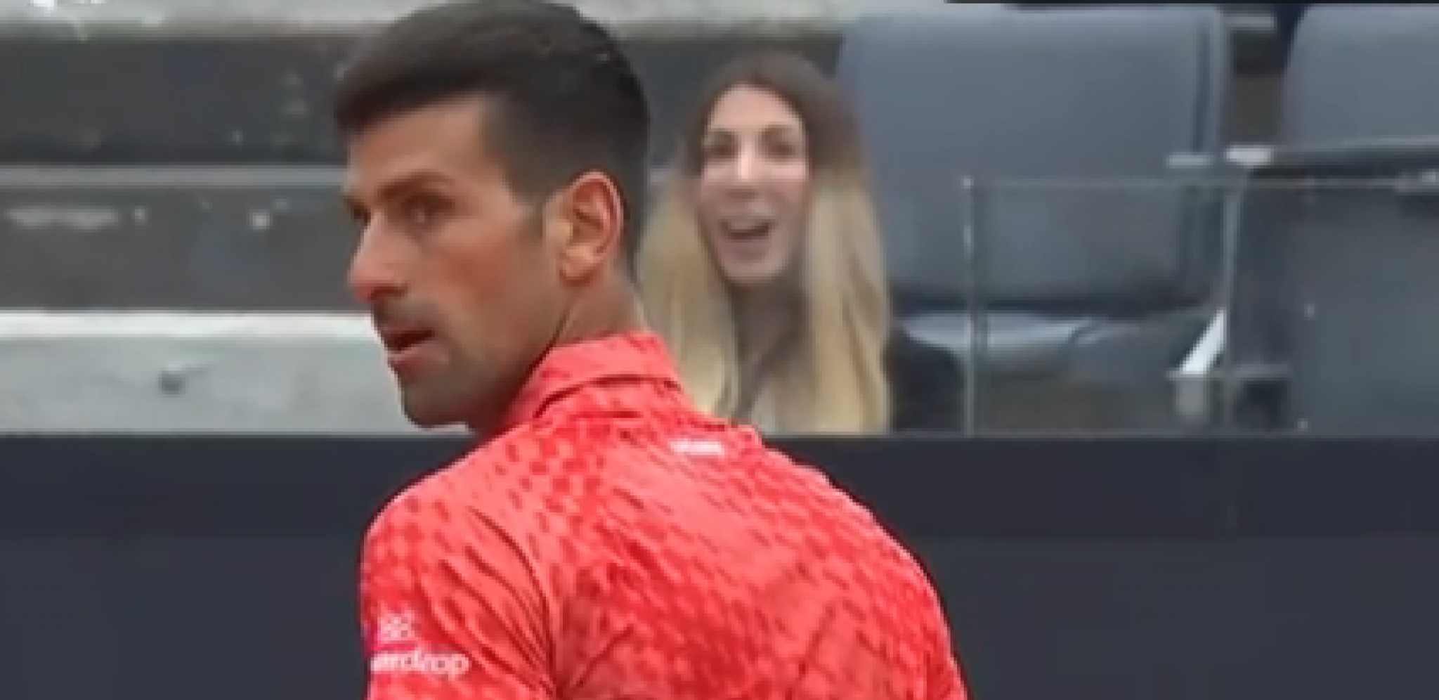 DA LI JE MOGUĆE? Nole u šoku, zbog jednog detalja mu nije ostalo ništa drugao nego da se kiselo nasmeje