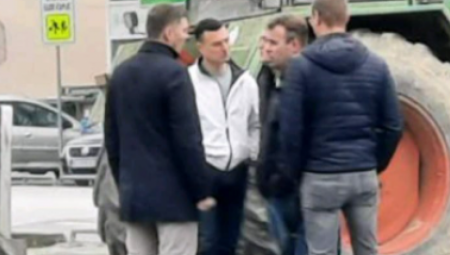 ČERUPAJU SE MEĐU SOBOM OKO FOTELJA "Ko je taj Ćuta da mu se sve daje, sto puta manje vredi od nas iz DS-a"