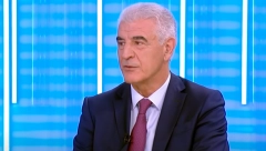 Borivoje Borović napada Vučića i državu, a njegova ćerka brani maloletnog ubicu sa Vračara!