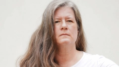 PRE OSAM GODINA, SARA JE UBILA KOMŠIJU Osvetila mu se jer joj dirao sina, a kad je izašla iz zatvora komšiluk joj je priredio šok