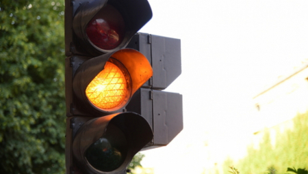TREPTAO ŽUTO SKORO 35 GODINA U Zagrebu menjaju pokvareni semafor iz vremena stare Jugoslavije
