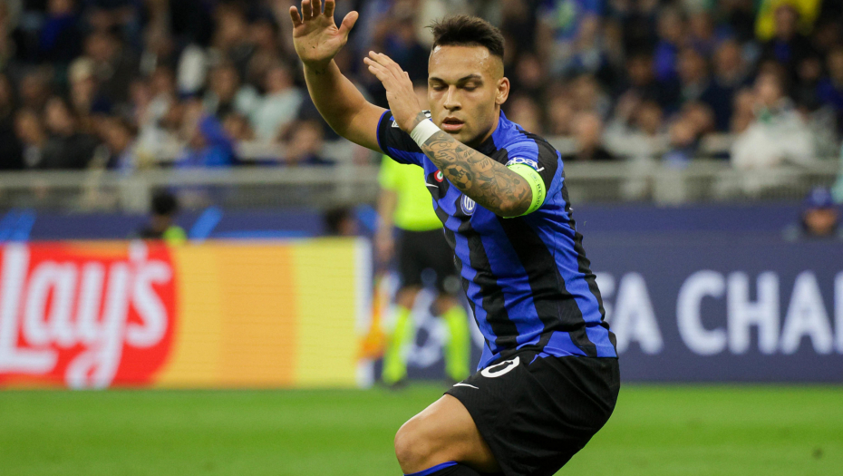 NEROAZURI PRVI PUTNICI ZA ISTANBUL Inter na "Meaci" u gradskom derbiju eliminisao Milan za finale Lige šampiona, protivnik u borbi za "ušati" pehar Real ili Siti