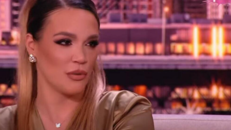 KADA DO KRAJA ŽIVOTA NE BI POSTOJALI NASTUPI Na ovakvo izdanje Marije Mikić niste navikli, pevačica objavila privatne fotke