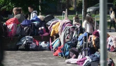 DOSTA JE BILO UNIŠTAVANJA MOZGOVA! Donela je odluku da zabrani upotrebu mobilnih telefona u školama.