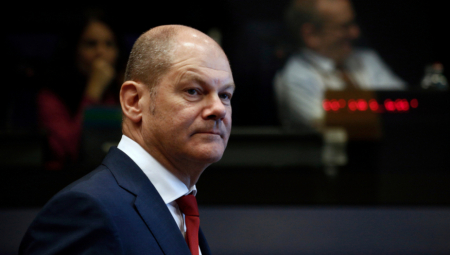 NAJCRNJE VESTI ZA ŠOLCA Klima se fotelja, skoro tri četvrtinje Nemaca nezadovoljno vladom