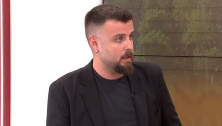 KOLUMNISTA DANASA: Srbi su nacisti, krivi su za genocid u Srebrenici i aparthejd prema Albancima