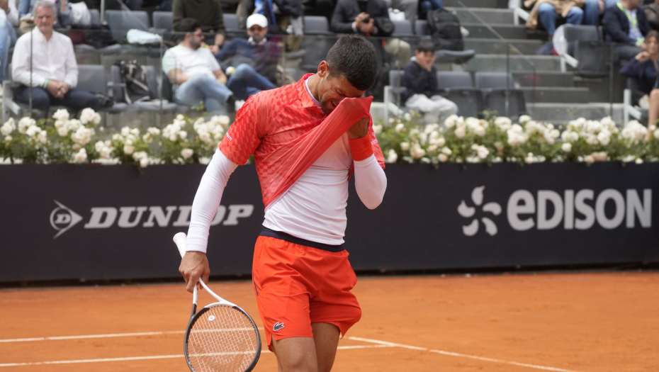 NOVAK NOSI BLAGOSLOV ZA SVE Eparhiha raško-prizrenska reagovala nakon skandala lažne države