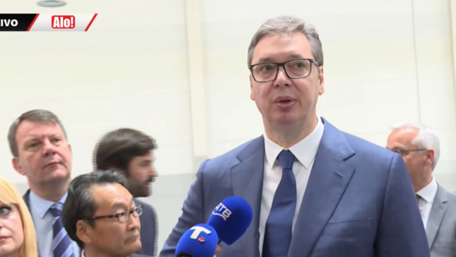 VUČIĆ: Zauzimanjem puteva nećete dobiti ništa
