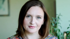 MARIJU JE MAJKA OSTAVILA USRED PRODAVNICE I NESTALA Posetila je jednom u sirotištu i posle 30 godina pamti jezive reči koje joj je izgovorila