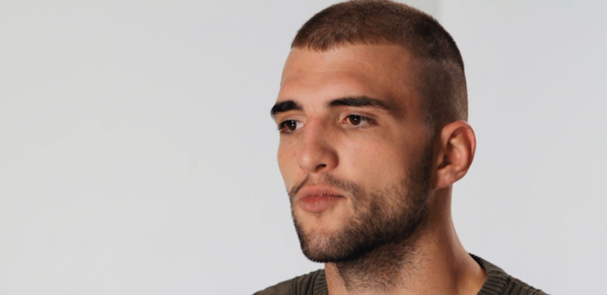 VELJKO RAŽNATOVIĆ KAO OD MAJKE ROĐEN Cecin sin pozira u kadi, fotografija usijala mreže, u ovom izdanju nikada nije viđen