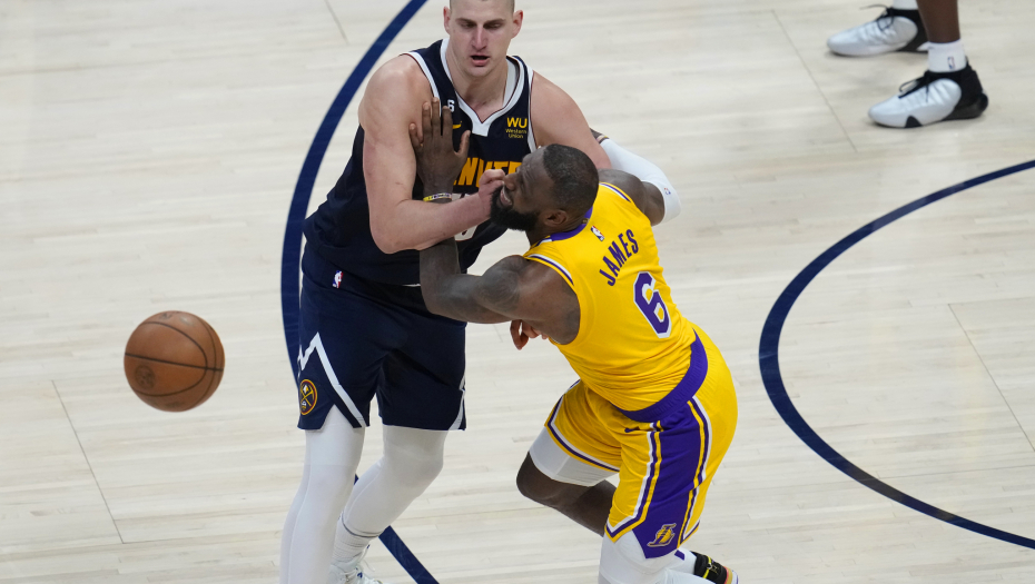 NEMA ŠALE SA JOKIĆEM Lebron hteo da prevari Srbina, pa momentalno zažalio (VIDEO)