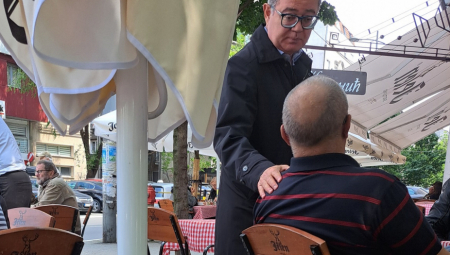 Alo! paparaco: Lutovac i Živković se u kafani zagrevaju za protest