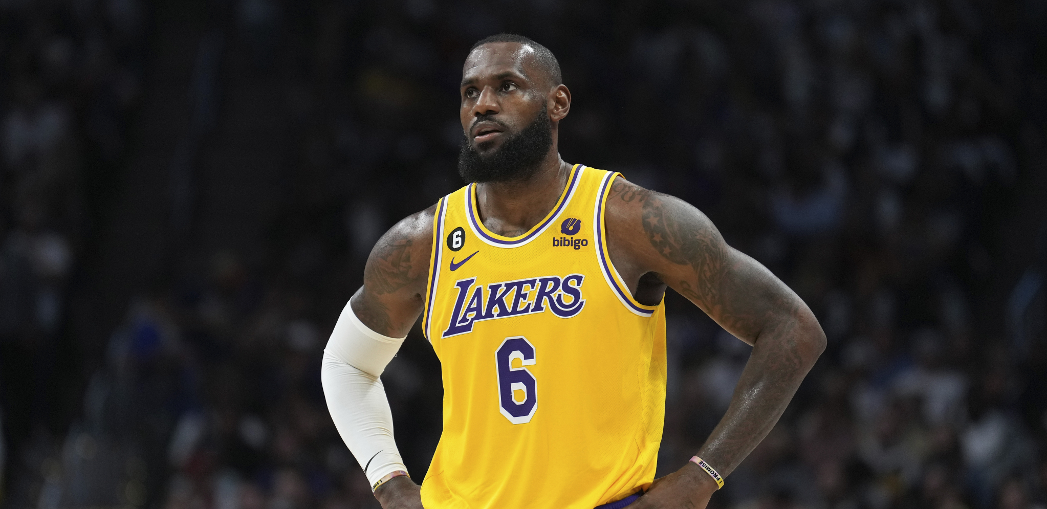 LEBRON SE PREDOMISLIO Dobio šamare od Jokića, pa pričao da se povlači, ali...