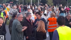 PROTESTI SU KIDNAPOVANI ŽRTVAMA Otvoreno pismo roditelja dece iz O.Š. „Vladislav Ribnikar“