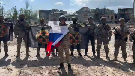 RUSI NAPREDUJU U PRAVCU BAHMUTA Pukovnik Nacionalne garde Ukrajine priznao