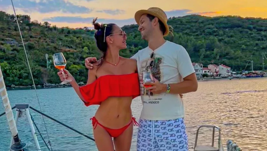 STIŽU RODE! Naša poznata voditeljka udavala se tri puta, a sada čeka drugo dete, evo šta kaže o majčinstvu