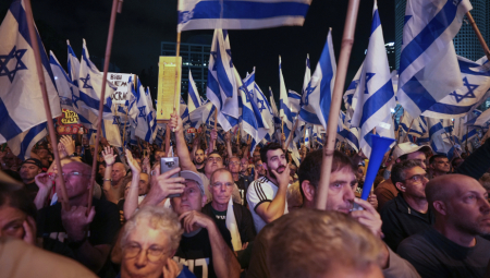IZRAELCI NE ŽELE PRAVOSUDNU REFORMU Hiljade građana širom zemlje na protestima (FOTO)