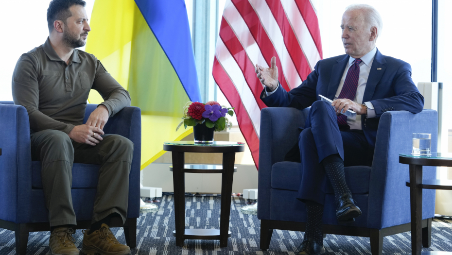 BAJDEN "DONOSI" ODLUKU" Zelenski pozvao američkog predsednika da odmah uputi poziv Ukrajini za članstvo u NATO-u