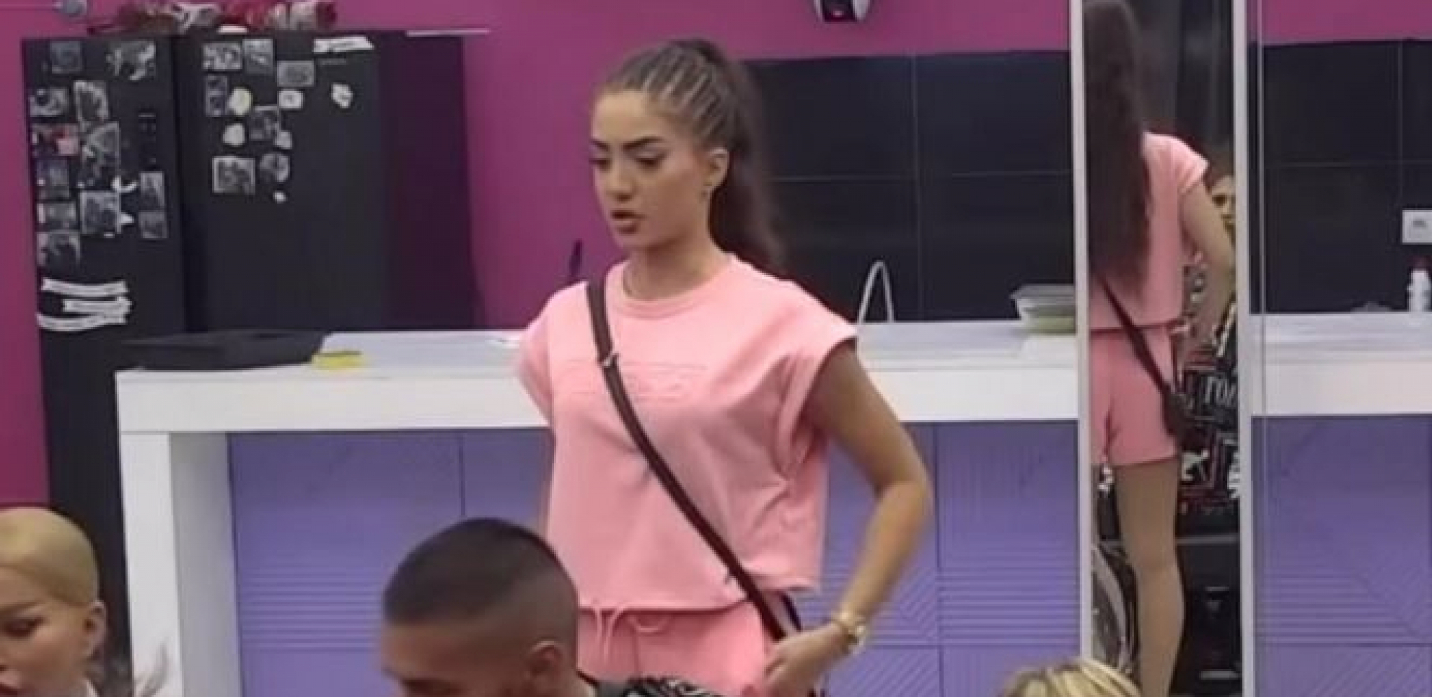 POSEBNA POŠILJKA ZA ANĐELU Đuričićeva odlepila kad je videla šta joj je stiglo, ovome se nije nadala!