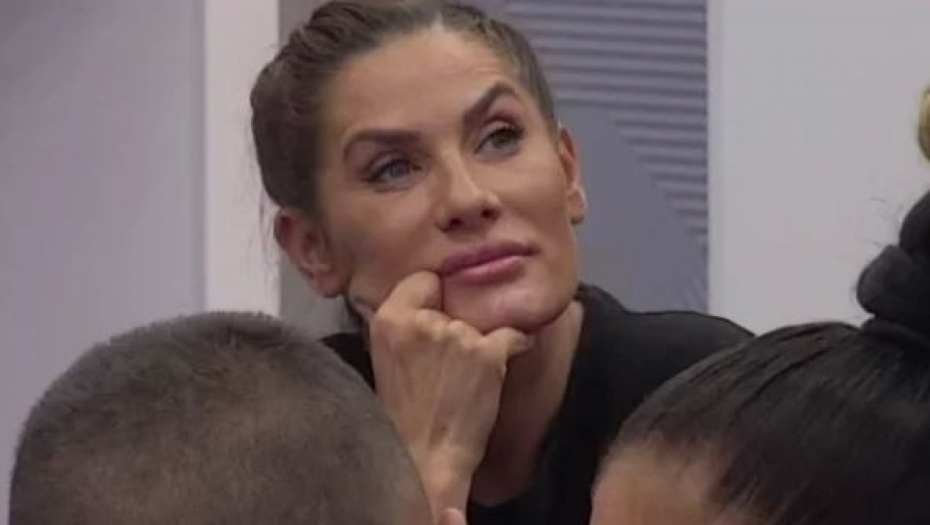 ANA ĆURČIĆ PRIZNALA DA JE SVE SLAGALA Iznosila tvrdnje o Zvezdanovom nasilju, pa potpuno promenila ploču, javnost zaprepašćena!