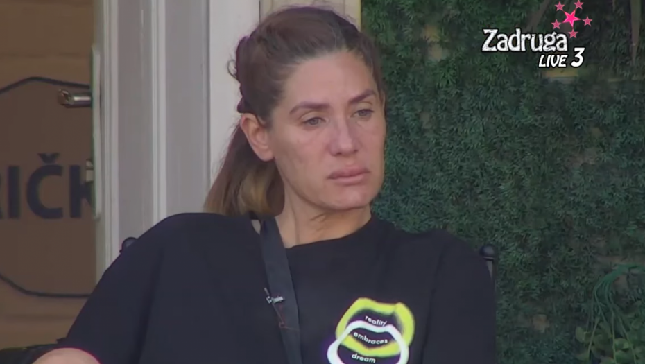 RAZOTKRIVENO DA JE ANA VARALA ZVEZDANA NAPOLJU?! Evo na koji način je ljubavniku slala šifre, sve vreme bili povezani?!