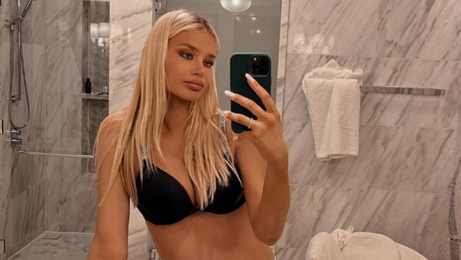 KRENULA U ŠOPING BEZ BRUSA Sofija Milošević se uvukla u tesnu majicu, sve se ocrtava, šta li će joj reći Luka?