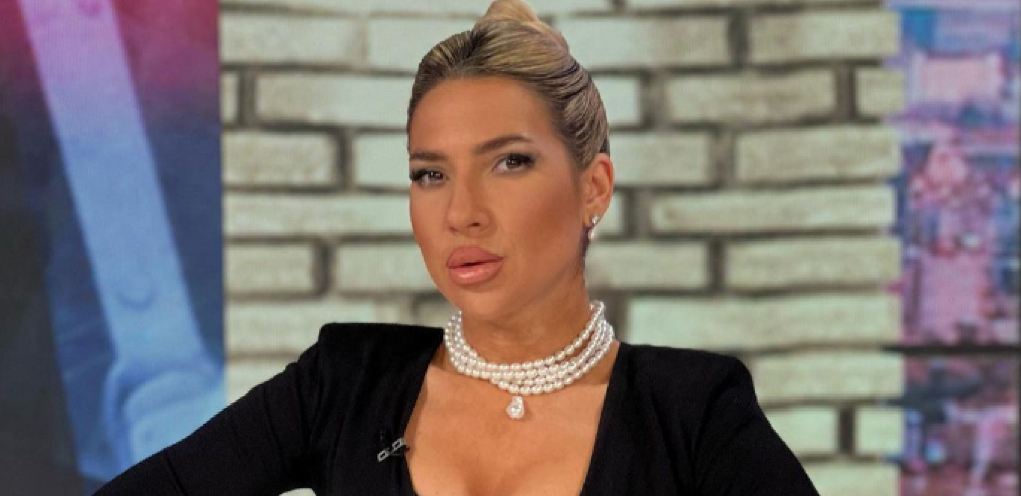 ŠOK IZDANJE JOVANE JEREMIĆ! Voditeljka ne prestaje da intrigira javnost svojim stajlinzima, ovog puta prevazišla samu sebe! (FOTO)