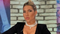 ŠOK IZDANJE JOVANE JEREMIĆ! Voditeljka ne prestaje da intrigira javnost svojim stajlinzima, ovog puta prevazišla samu sebe! (FOTO)