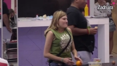 ZAPREPASTILA SVE Zadrugari napali Bilala zbog raskalašnog života, a Divna skočila u pomoć, pa srčano odbranila simpatiju!