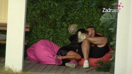 SLAĐA IZJAVILA ZOLI LJUBAV, ON JOJ SE SMEJAO U FACU! Čolić ponizio "poršelinu", ona van sebe
