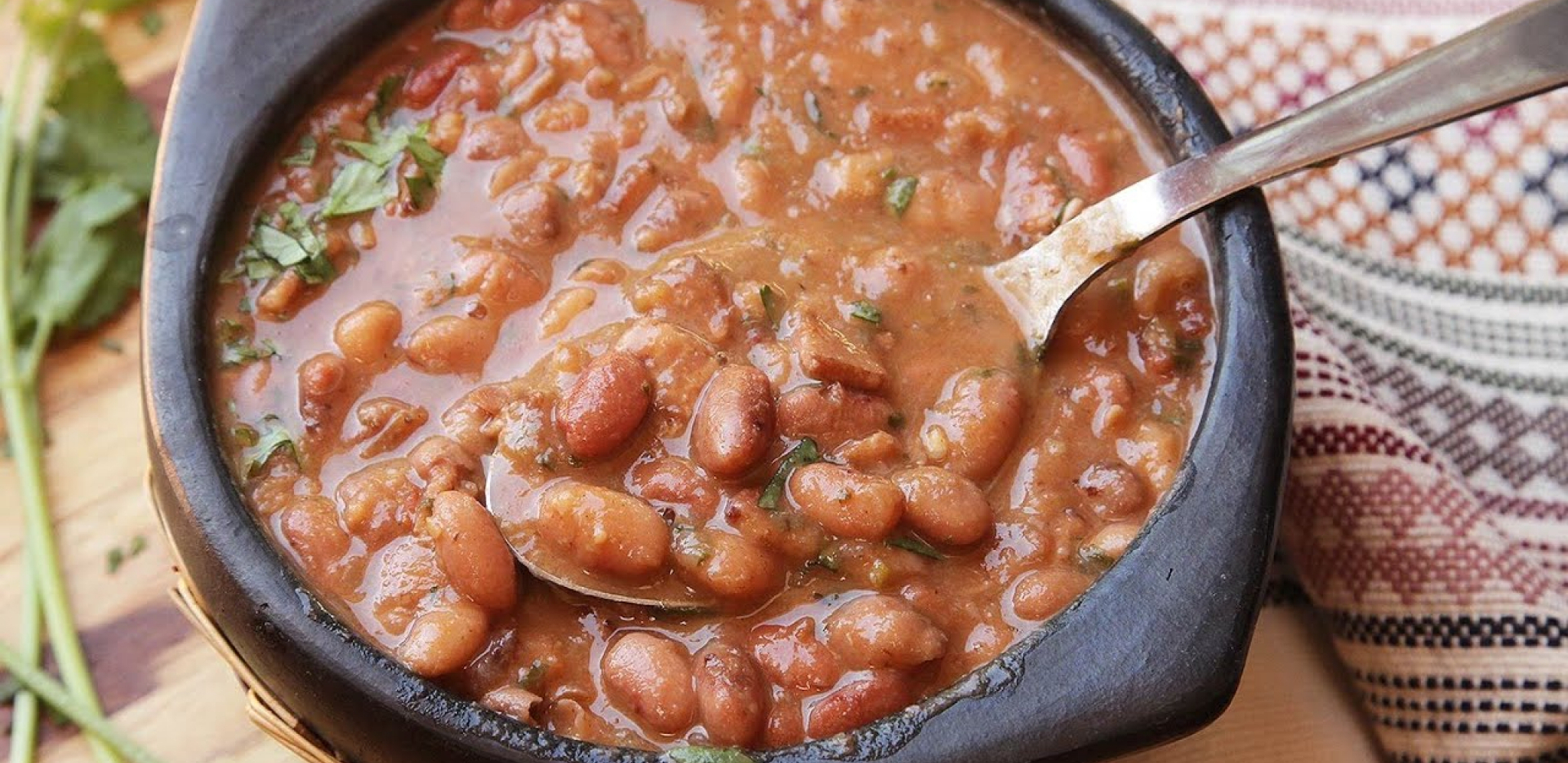 BAKINA KUHINJA: KAKO DA PASULJ NE NADIMA? Samo dodajte jedan sastojak tokom kuvanja i zaboravite na gasove