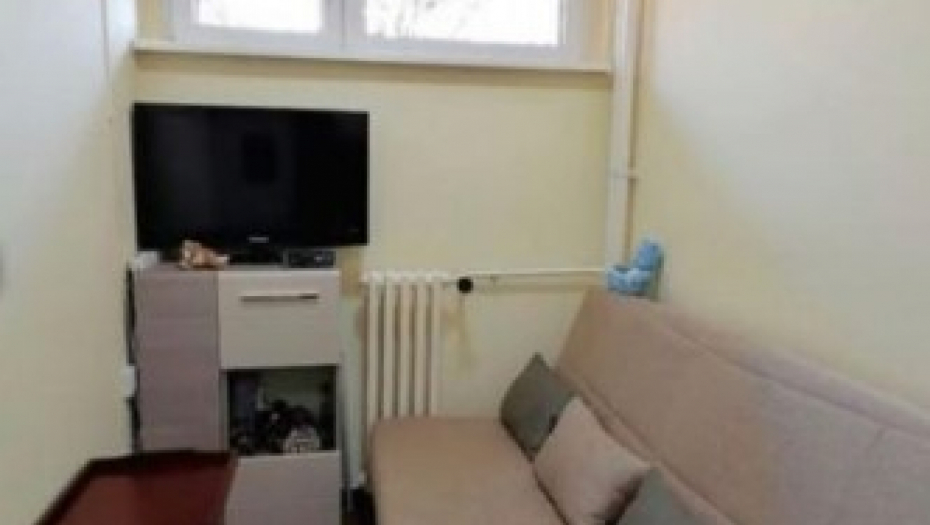 OGLAS IZAZVAO BES SRBA Beograđanin za garsonjeru traži 30.000 evra, a "u WC se ide kod komšija"