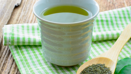 PIJE SE JEDNA ŠOLJA PRED SPAVANJE Ovaj čaj rešiće vas nervoze, ima da spavate kao beba