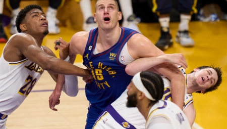 ON JE ČUDOVIŠTE, NAJBOLJI KOJI JE DIRAO LOPTU... Evo šta su NBA zvezde govorile o Nikoli Jokiću