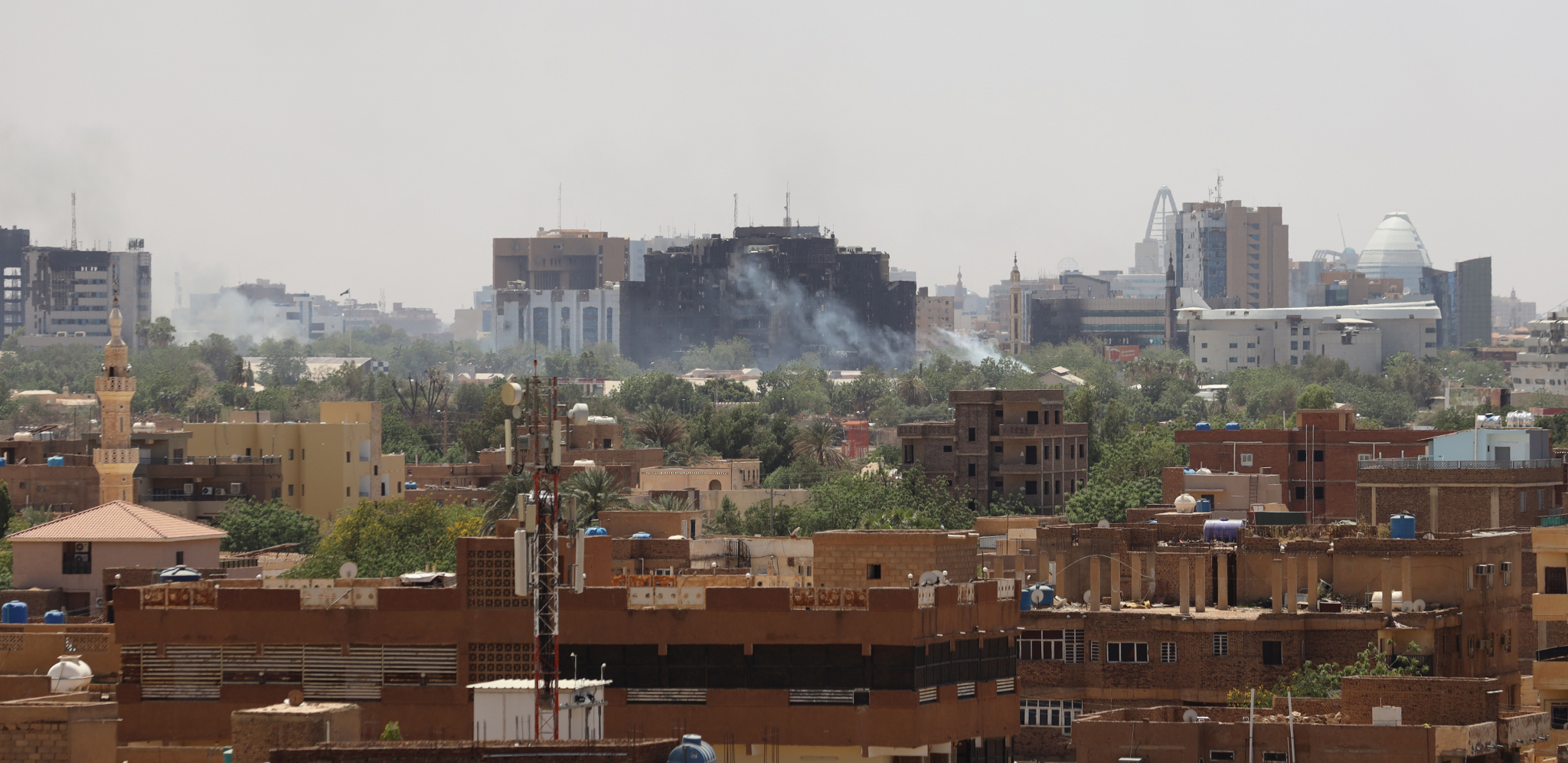 NAJMANJE 25 OSOBA SE UDAVILO U SUDANU Bežali od borbi vojske i paravojnih snaga