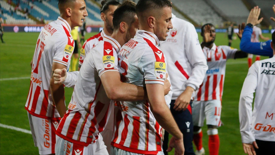 FUDBALERI SE POSVAĐALI TOKOM SLAVLJA? Pešić doneo izjednačenje, Dragović pobesneo (VIDEO)